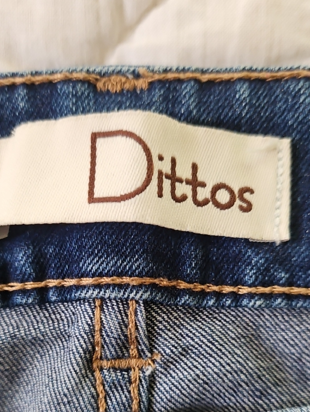 Dittos- Floral Embroidered Jeans - Size 8 - Picture 9 of 10